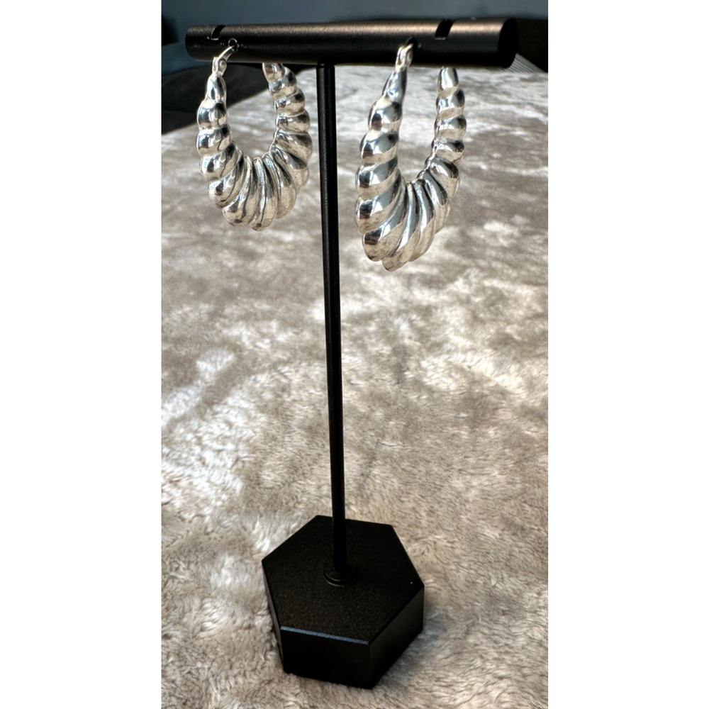 Unique Silver Puffed Scallop Hoop Earrings 925 1.5" Bar Snap Closure
